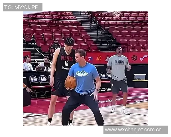 开拓者队今日取消媒体采访球员们已陆续离队引发关注